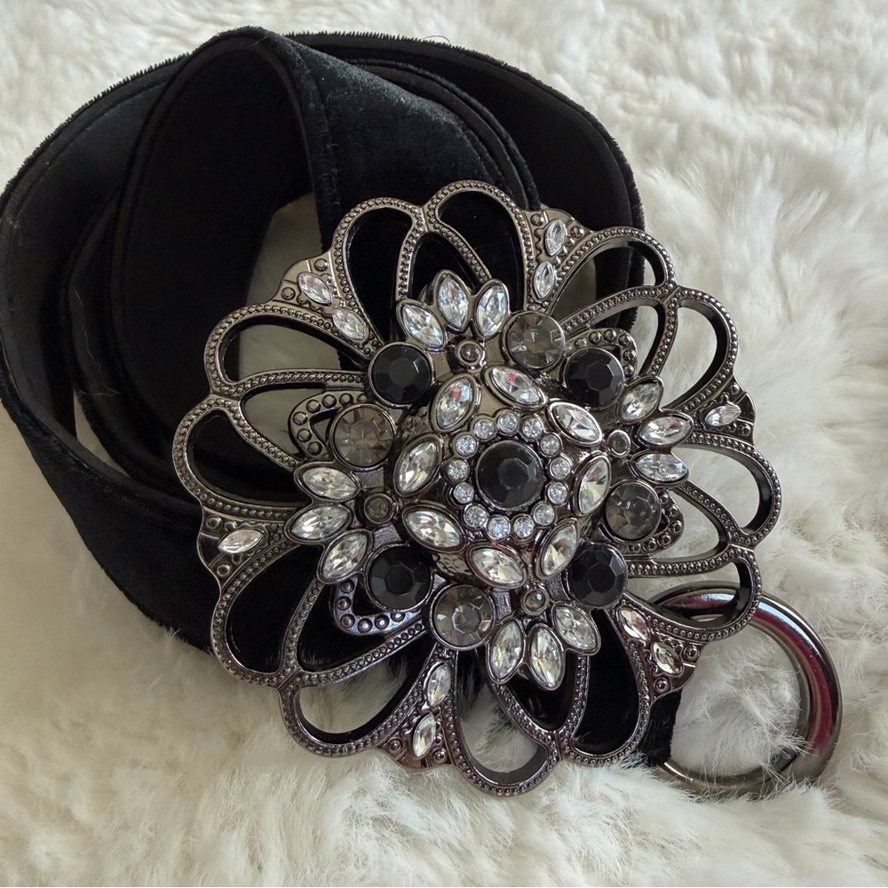 White House Black Market Black Velvet Statement Belt Rhinestone  Buckle | M/L